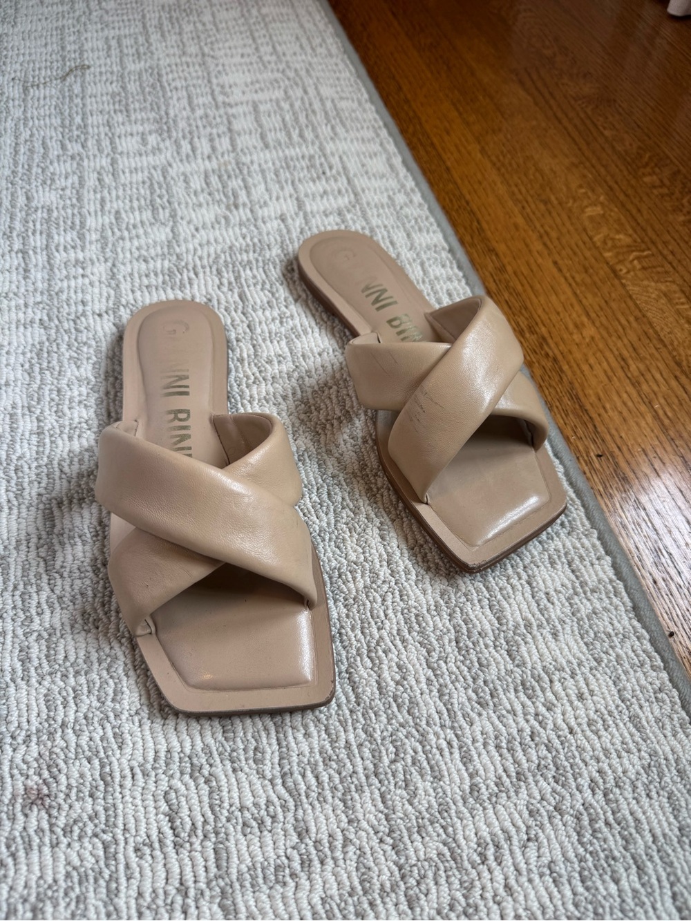Gianni Bini Taupe Crisscross Square-Toe Slide Mules size 8